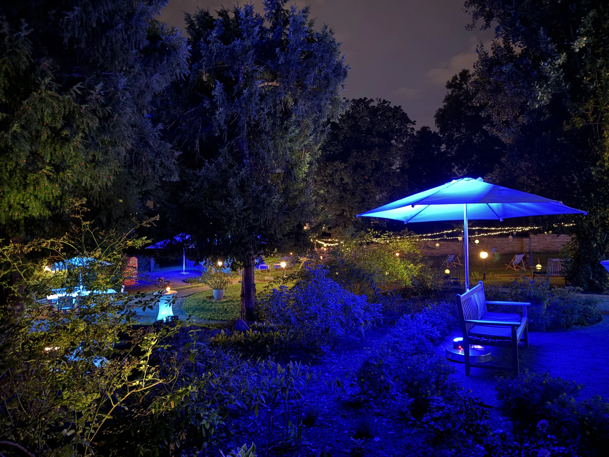 Marcolinis Welt Gartenbereich mit Ambiente
